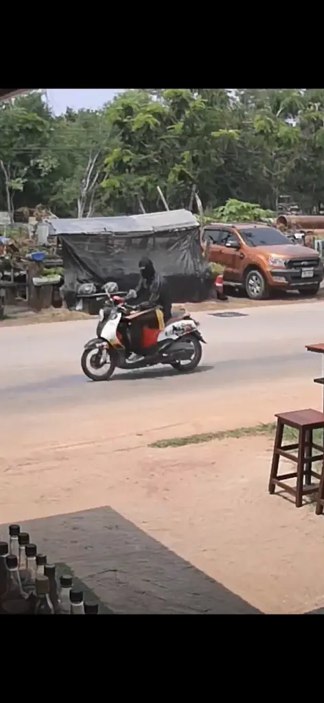 ตำรวจรู้ตัวคนร้ายจี้ชิงทองห้างโลตัสโคราชแล้ว