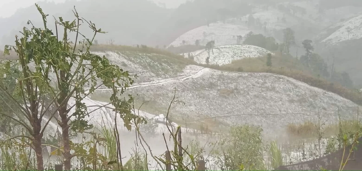 พายุลูกเห็บตกหนักคล้ายหิมะที่ อ.ปาย จ.แม่ฮ่องสอน