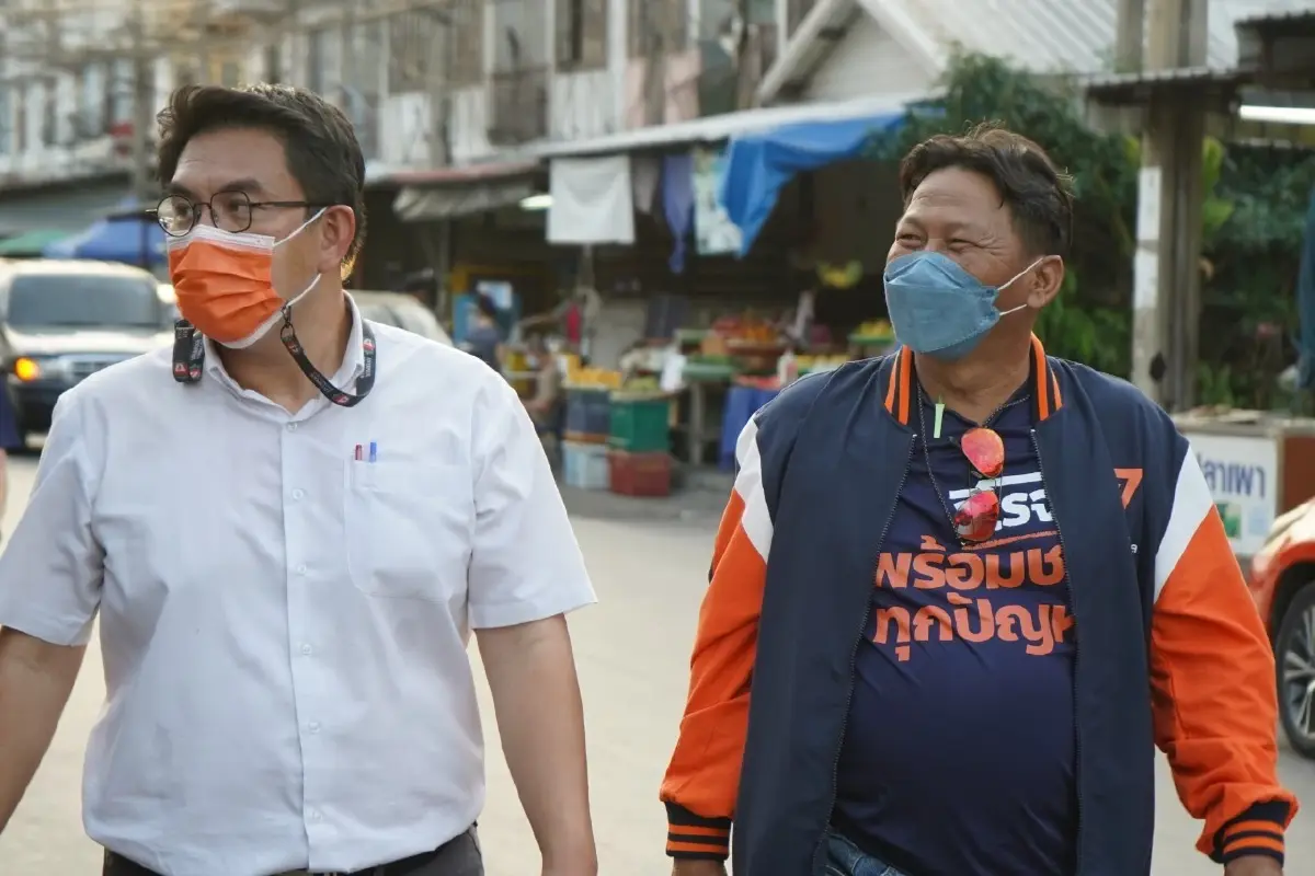 "วิโรจน์" ควง ผู้สมัคร ส.ก. สะพานสูง เสนอนโยบาย "ลอกท่อ-ลอกคลองทั่วกรุง"
