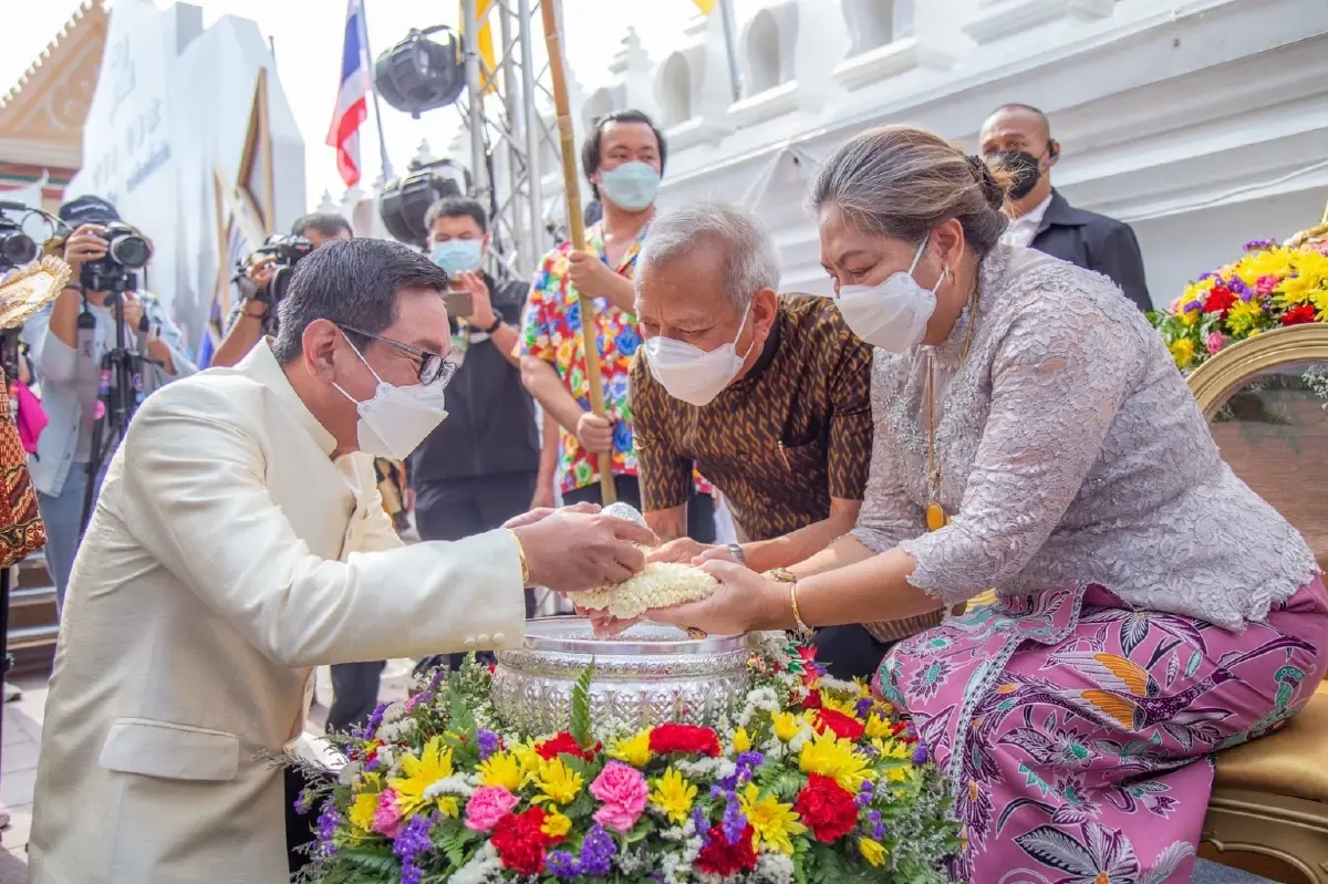 ททท. เปิดงานเทศกาล “เย็นทั่วหล้า มหาสงกรานต์ 2565” ชูคอนเซปต์ "สงกรานต์วิถีใหม่ แต่งไทยเที่ยววัด" ชวนสัมผัสอัตลักษณ์ไทยผสานวิถีใหม่ ณ 10 พระอารามหลวง กรุงเทพมหานคร