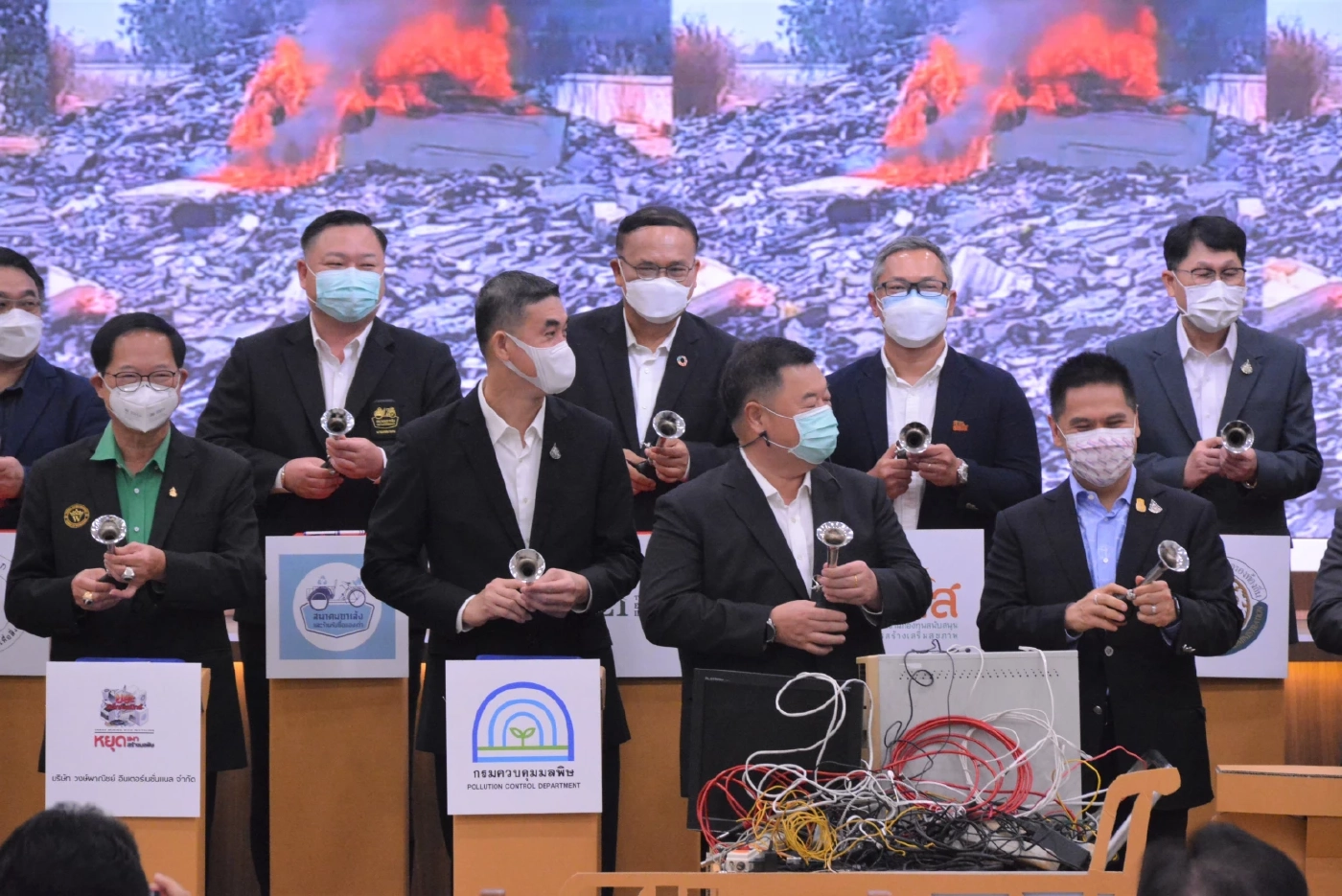 118 ธุรกิจรีไซเคิล ลงนามปฏิเสธ "วัสดุมีค่าจากการเผาซากอิเล็กทรอนิกส์"