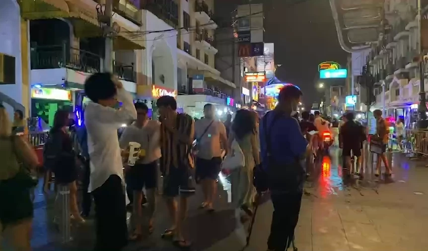 บรรยากาศสงกรานต์ ถนนข้าวสาร