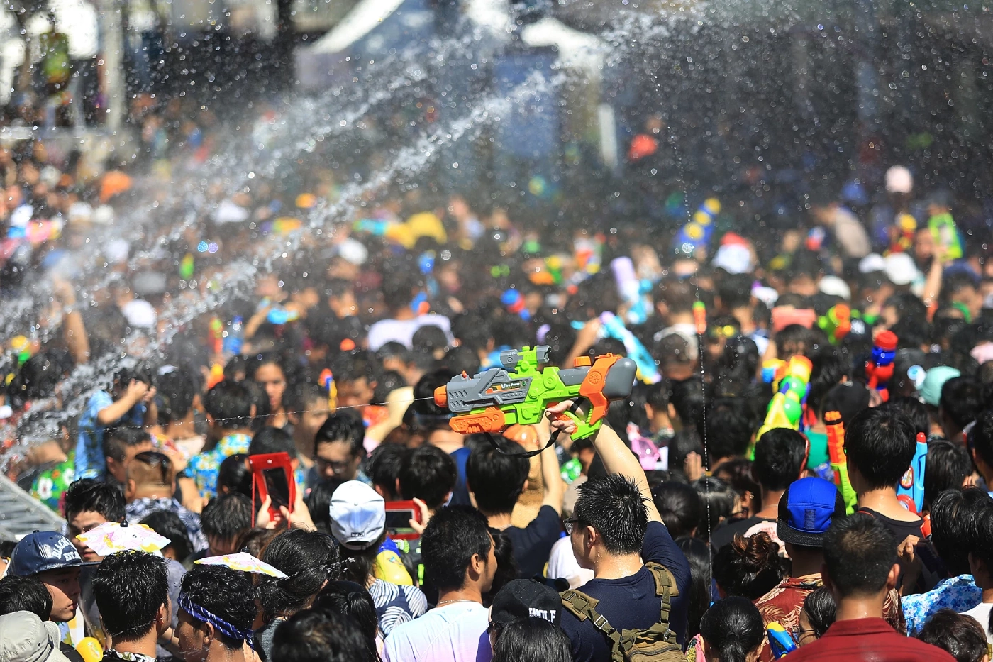 รวมแคปชั่นสุดจี๊ด เรียกยอดไลก์ “เทศกาลสงกรานต์ 2565”