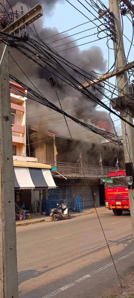 ไฟไหม้ตลาดปักธงชัย ดับ 1 ราย เสียหาย 70 ล้าน
