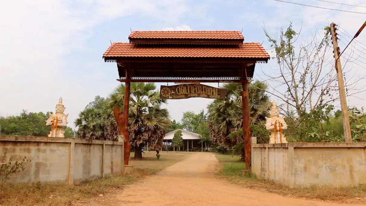 ชาวเน็ตแชร์คลิปพระพ่นไฟ ไม่เข้าใจเป็นพิธีอะไร