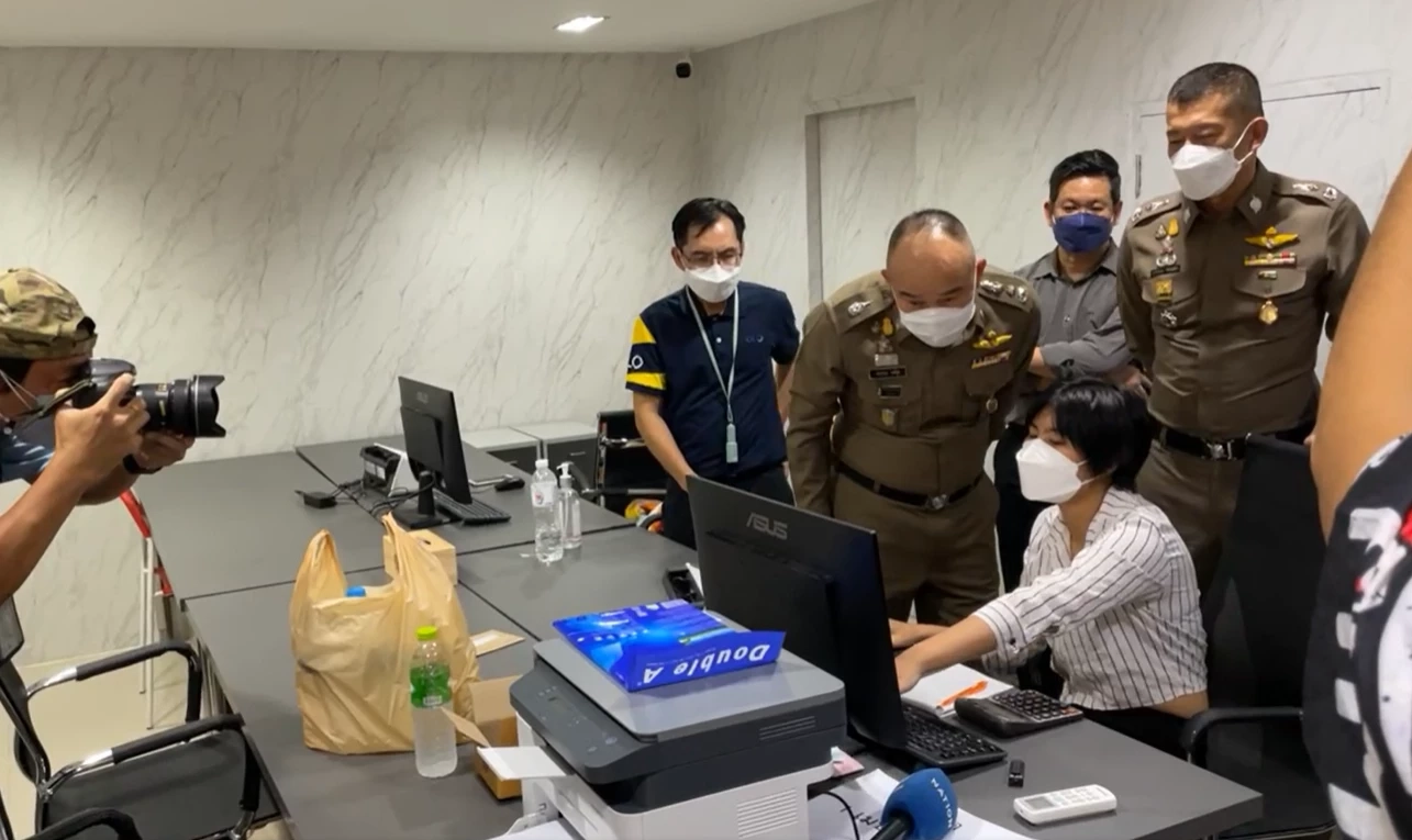 ตร.บุกค้น "เสือแดงลอตเตอรี่" ปมกว้านซื้อสลาก-แทรกแซงตลาดทำหวยแพง