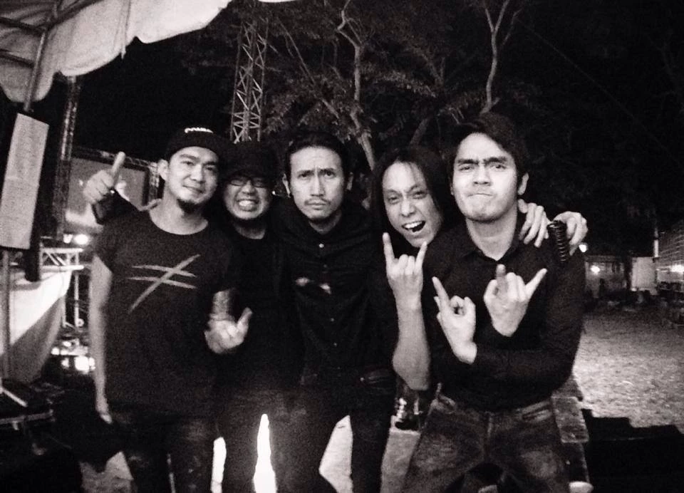 ตูน บอดี้สแลม รับปริญญากิตติมศักดิ์ สาขาวิชาดนตรีสากล ม.รามคำแหง