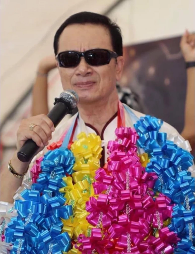 แห่ส่งกำลังใจ "ศรชัย เมฆวิเชียร" ลูกทุ่งรุ่นใหญ่ ล้มป่วยเข้ารพ.