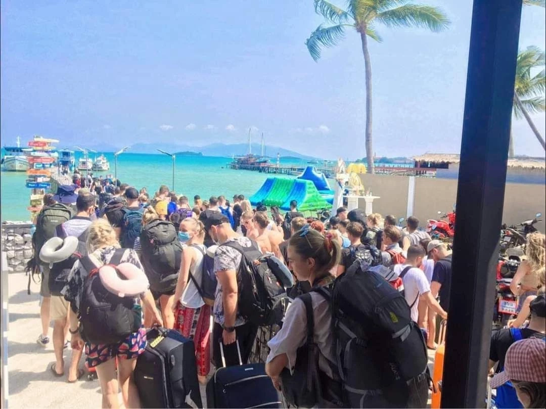 นักเที่ยวเกาะพะงัน งง! บังคับฟูลมูนครึ่งคืน