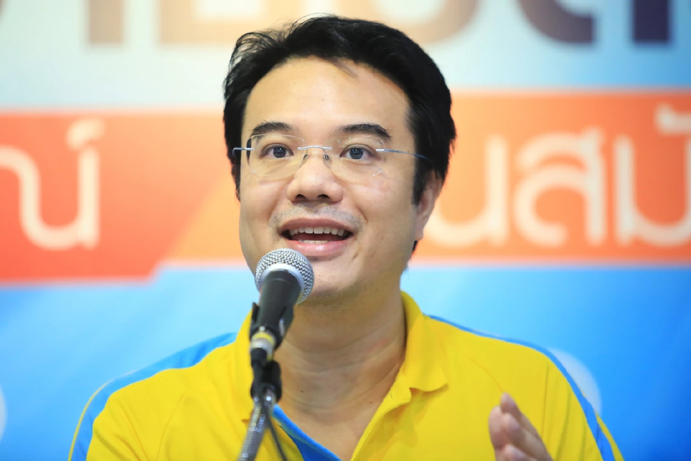 "นราพัฒน์" แจง "ปมใครชู้ใคร" รอสอบ "มัลลิกา" เบื้องต้นเชื่อว่าหาทางสรุปได้