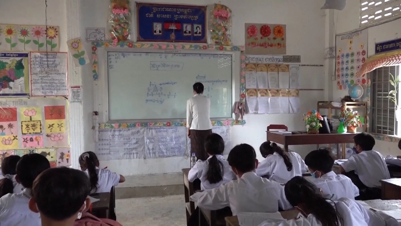 จีนมอบจักรยานเช่าให้นักเรียนในพื้นที่ห่างไกลในกัมพูชา (คลิป)