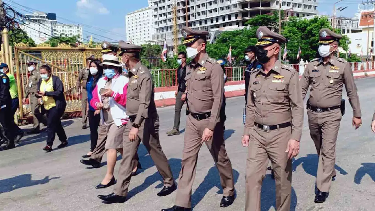 บิ๊กโจ๊ก บินสระแก้ว รับกลับ 31 คนไทย เหยื่อแก๊งคอลเซ็นเตอร์