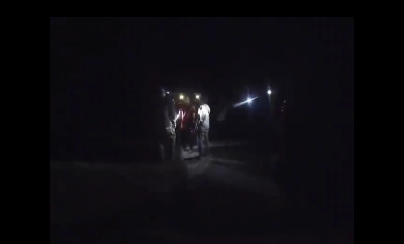 ชาวไทยกระเหรี่ยง นับร้อย ปิดล้อมทำร้ายเจ้าหน้าที่ป่าไม้ ชิงตัวมอดไม้ เจ็บ 3