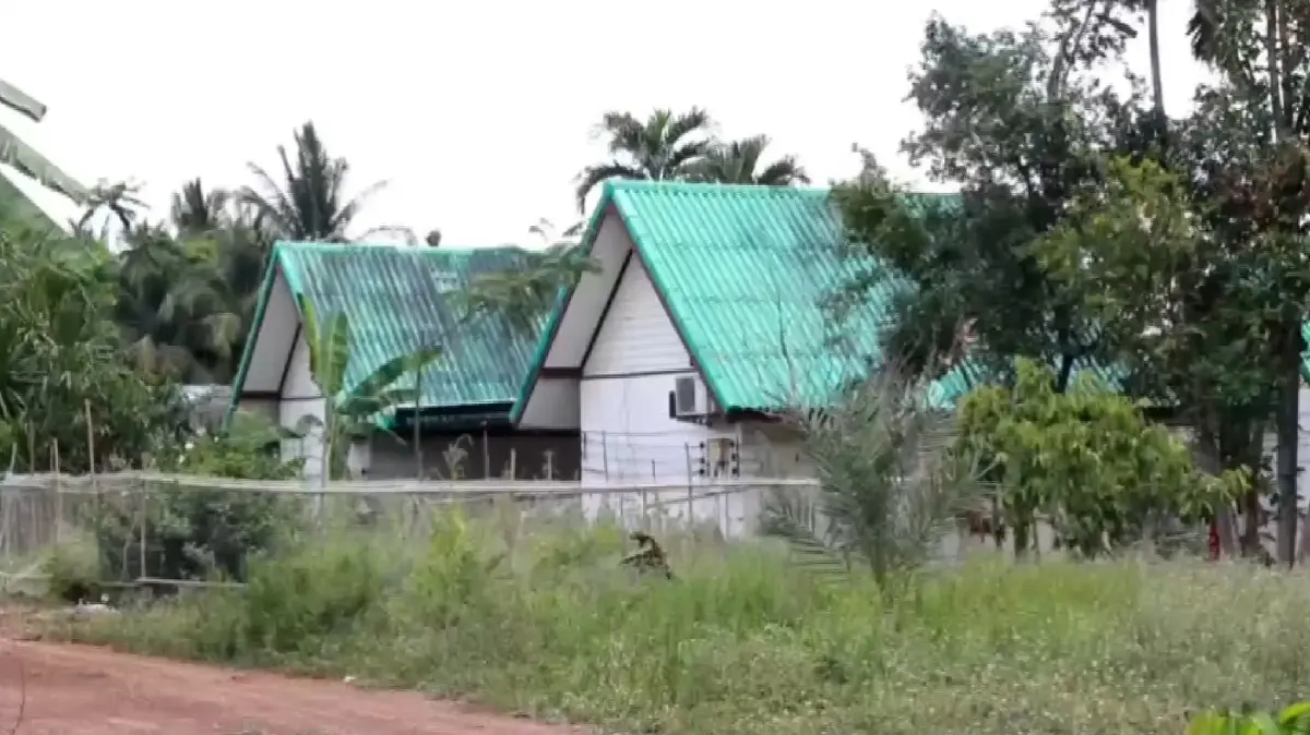 เสี่ยเจ้าของรีสอร์ทปัดบังคับ ม.3ขายบริการพร้อมให้ตรวจสอบ