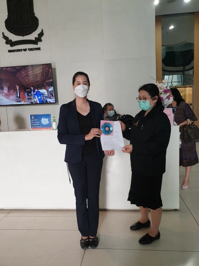 &quot;ปารีณา&quot; ร้องจัดการเวทีมิสแกรนต์ ใส่ชุดว่ายน้ำเห็นอวัยวะเพศ เสียภาพคนไทย