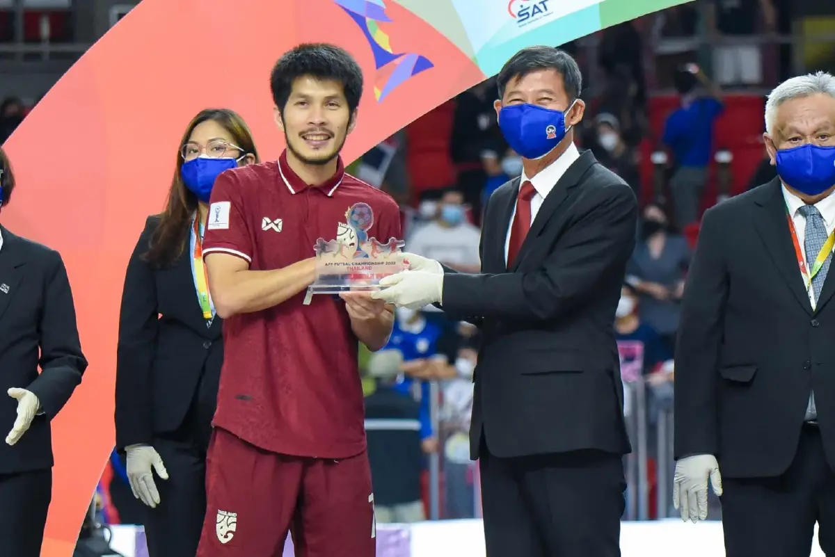 สุดระทึก! โต๊ะเล็กไทยดวลโทษดับอิเหนา 5-3 ซิวแชมป์อาเซียนสมัย 16