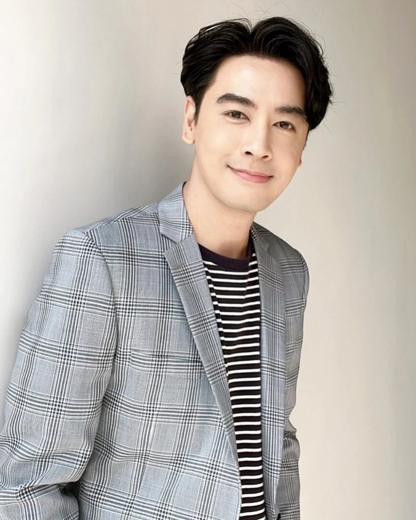 "ออย ธนา" เลิกภรรยาแล้ว ชัดเจนสถานะโสด เปิดใจเล่าเรื่องรัก จบแบบเคลียร์