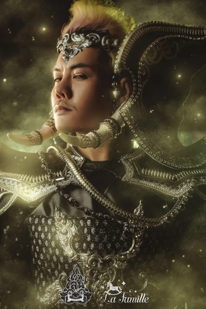 นึกว่าหลุดออกมาจากในหนัง “เก่ง ธชย” จัดเต็มแปลงโฉมวันสงกรานต์