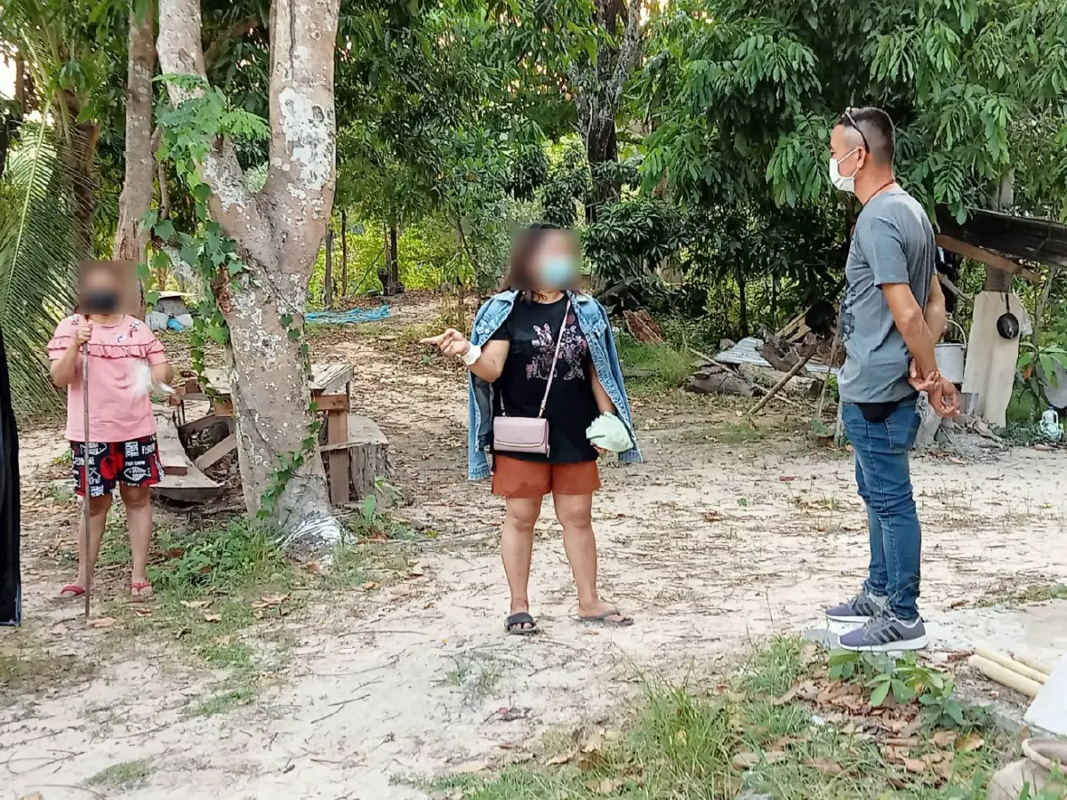 สาวใหญ่วัย 41 ช่วยเหลือหนุ่มรถเสีย  เกือบโดนข่มขืนกลางบ้าน