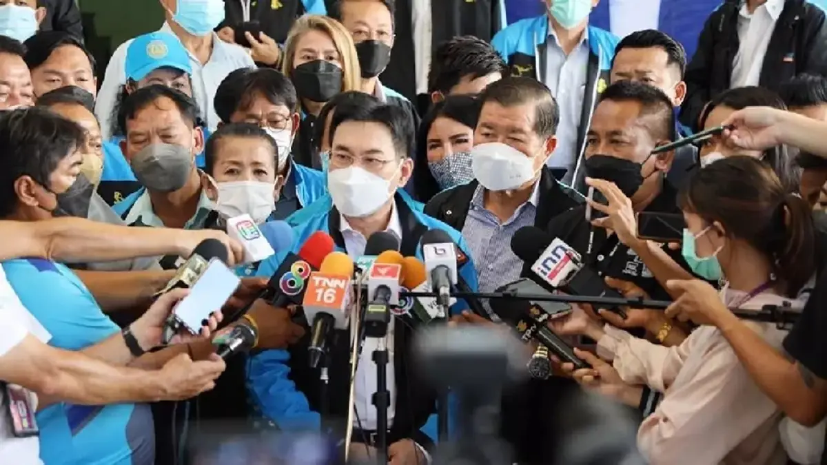 จุรินทร์ ย้ำไม่ลาออก มั่นใจปชป.ไปต่อได้ พร้อมนำพรรคเดินหน้าก้าวสู่ปีที่ 77