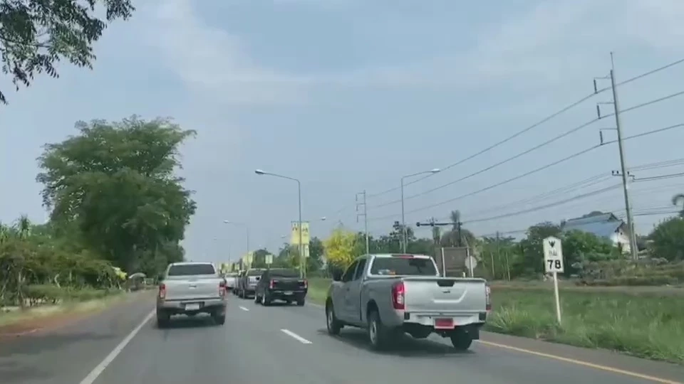 อีสานเลี่ยงรถติดหันมาใช้ถนนสาย 24 โชคชัย-สีคิ้วรถหนาแน่น