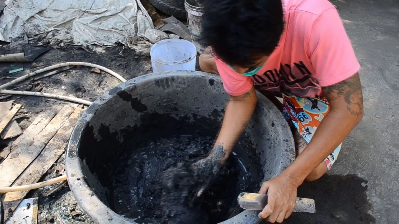 ปั้นไม่ทันขาย! 'เตาอั้งโล่' ออเดอร์พุ่ง เหตุน้ำมันแพง