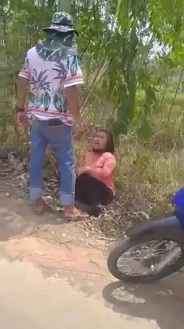 สุดทน! สาวโพสต์คลิปอดีตสามีทำร้ายต่อหน้าลูก