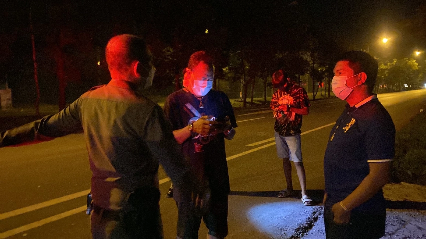 นาทีระทึกไล่ล่ากระบะปริศนา