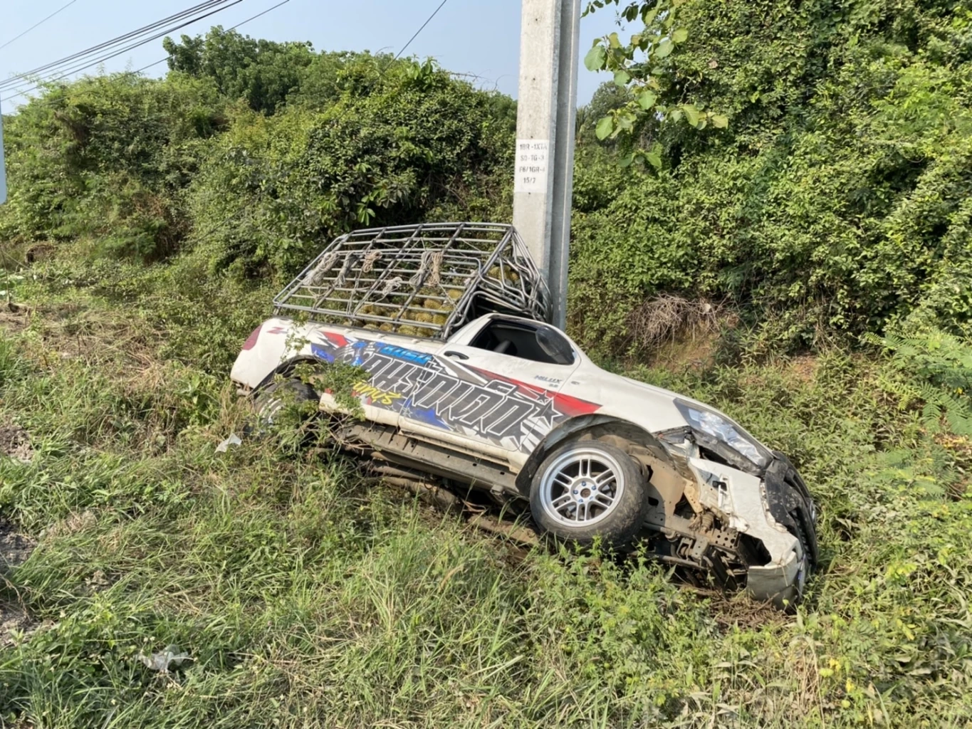 หนุ่มขนทุเรียน 4 ตันวูบตกข้างถนนต้องเร่งให้ทันส่งสงกรานต์