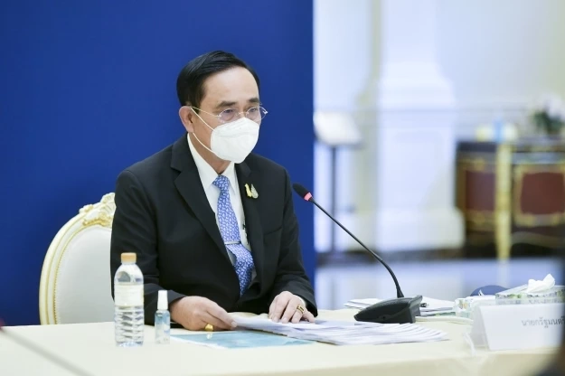 นายกฯ นั่งหัวโต๊ะ ศบค. ถกผ่อนคลายมาตรการ พร้อมประเมินโควิดหลังสงกรานต์