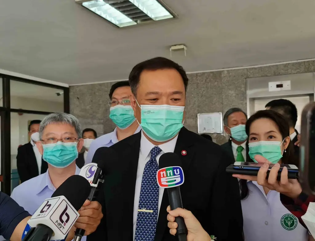 อนุทิน เล็งยกเลิก Thailand Pass ย้ำไทยเข้าสู่ "โรคประจำถิ่น" พร้อมกันทั่วปท.