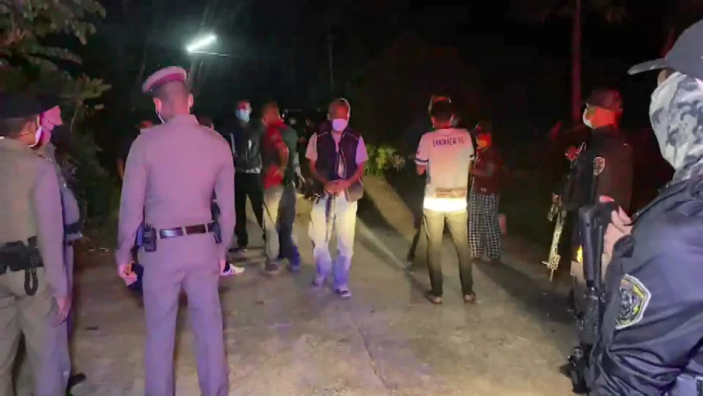 คนร้ายบุกยิงหนุ่มคู่อริวัย 20 ถึงห้องนอน สาววัย 16 โดนลูกหลงดับ