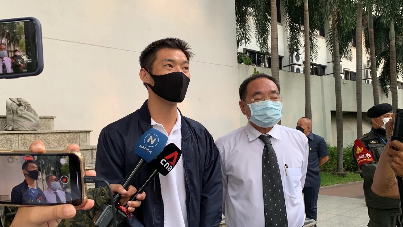 “ธนาธร” ได้ประกันตัวคดี ม.112  ย้ำวิจารณ์วัคซีนเพื่อป้องสถาบันฯ