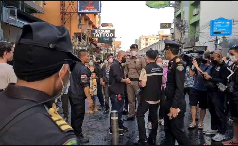 บรรยากาศสงกรานต์ ถนนข้าวสาร