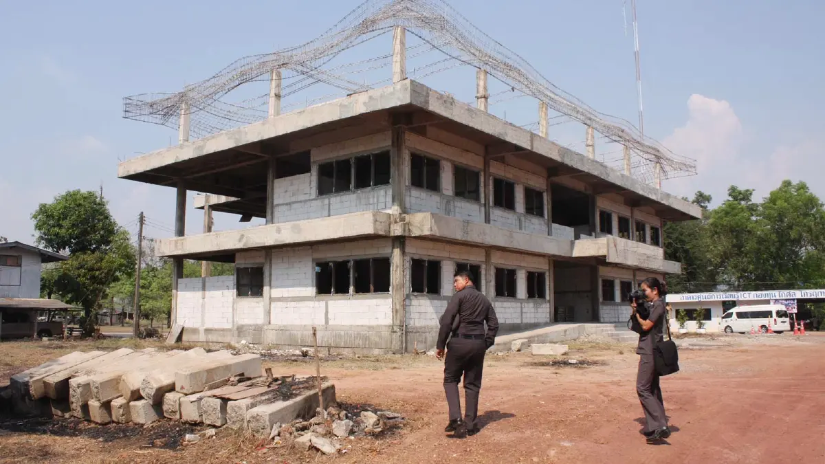 สภาพโรงพักถูกทิ้งในคดีทุจริตสร้างโรงพักฯ