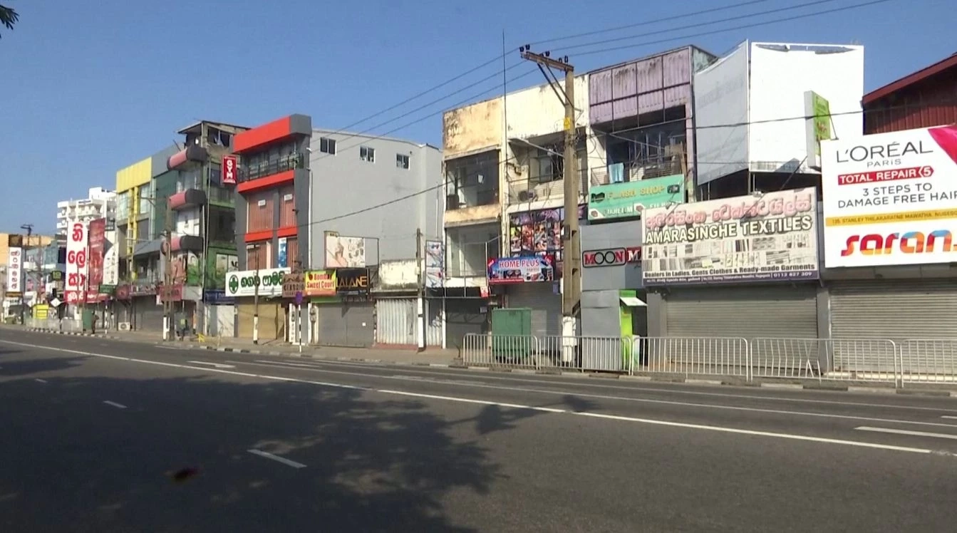 ศรีลังกาประกาศเคอร์ฟิวสกัดประท้วงปัญหาเศรษฐกิจ