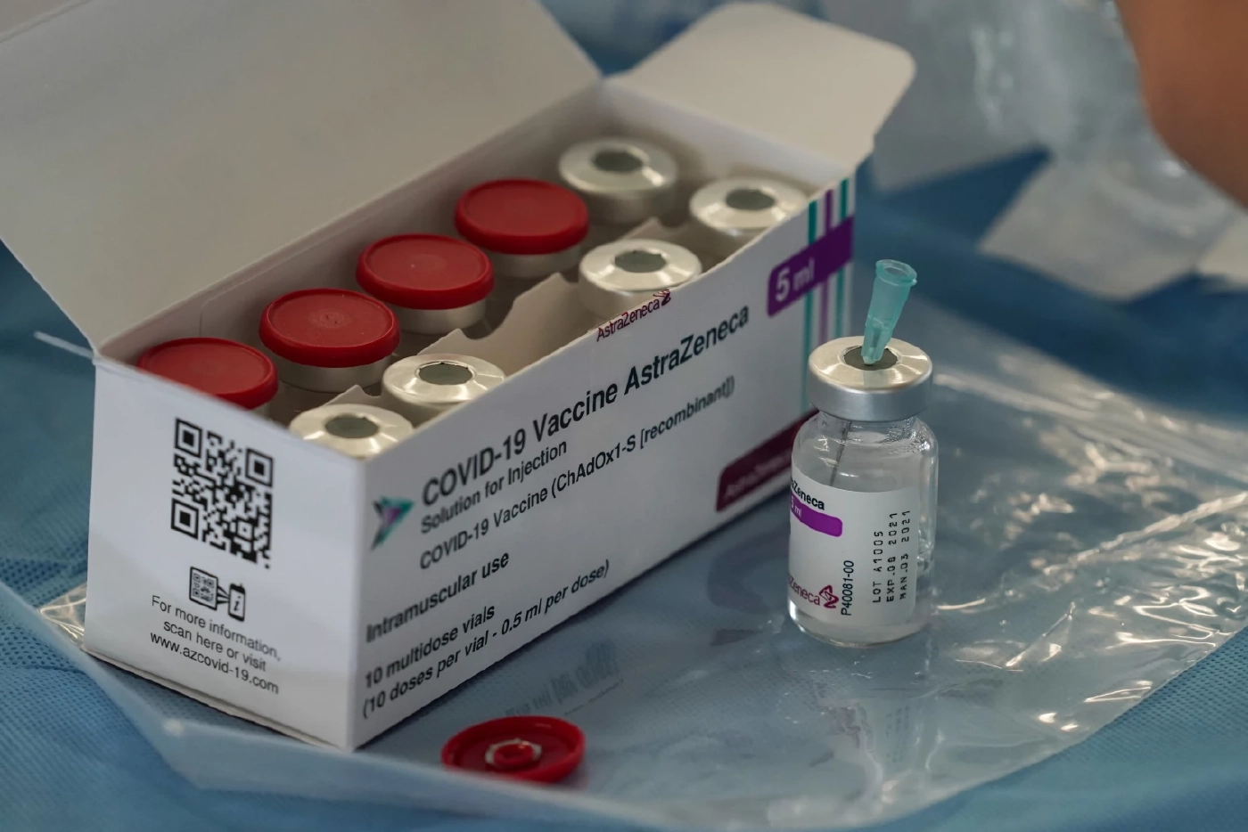 นายกฯ นั่งหัวโต๊ะ ศบค. ถกผ่อนคลายมาตรการ พร้อมประเมินโควิดหลังสงกรานต์