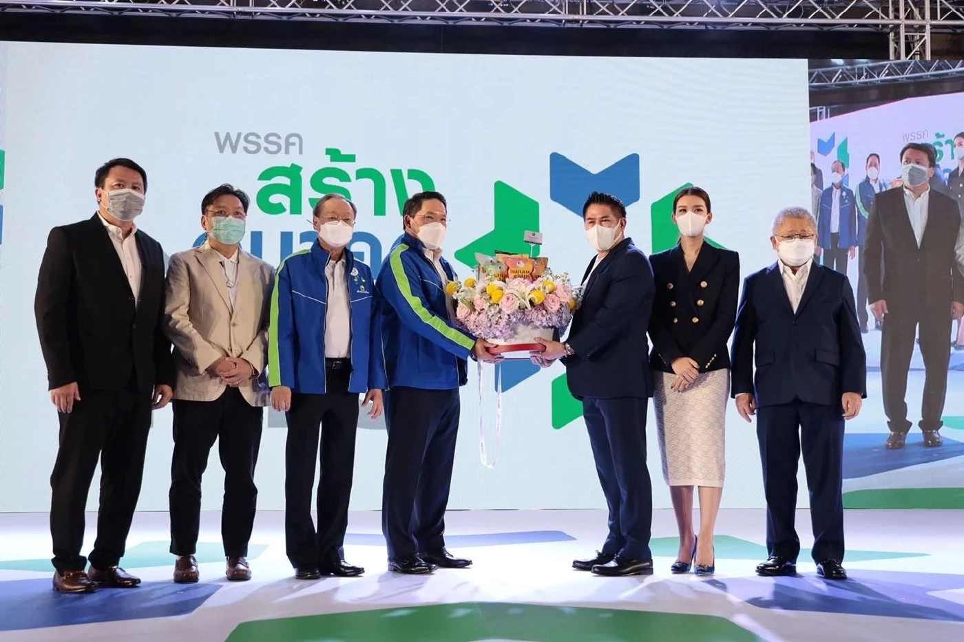 “สนธิรัตน์" โพสต์ขอบคุณ“คนการเมือง”ที่ร่วมยินดีเปิดตัวพรรคสร้างอนาคตไทย