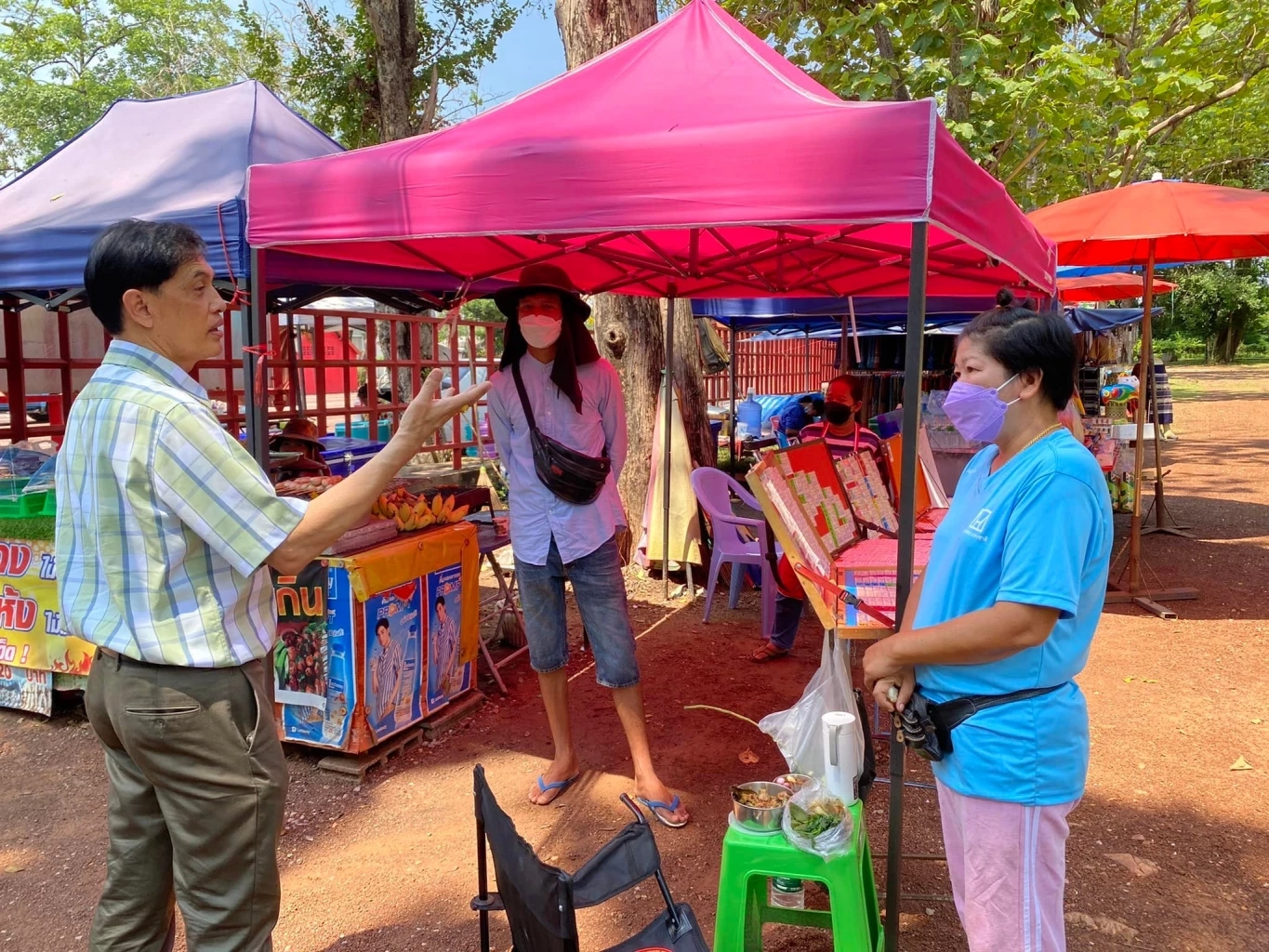 "ทนายอนันต์ชัย" ซื้อประชดสลากใบละ 100 บาท แซะอย่าขี้โม้แก้ปัญหาหวยแพง