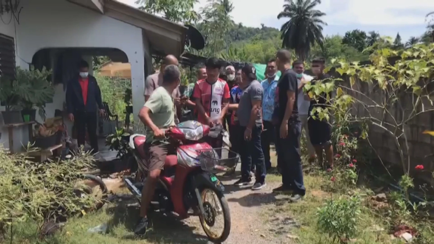 รวบ &quot;เด่น แสนชัย&quot; อดีตนักมวยดังตกอับ วิ่งราวทรัพย์ หนุ่มอังกฤษ