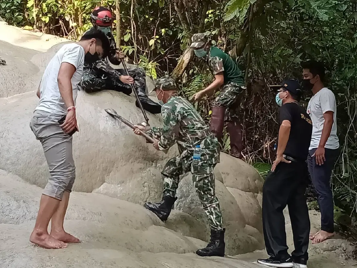 กรมอุทยานฯ โพสต์ประกาศตามหา นทท. มือบอนเขียนน้ำตก