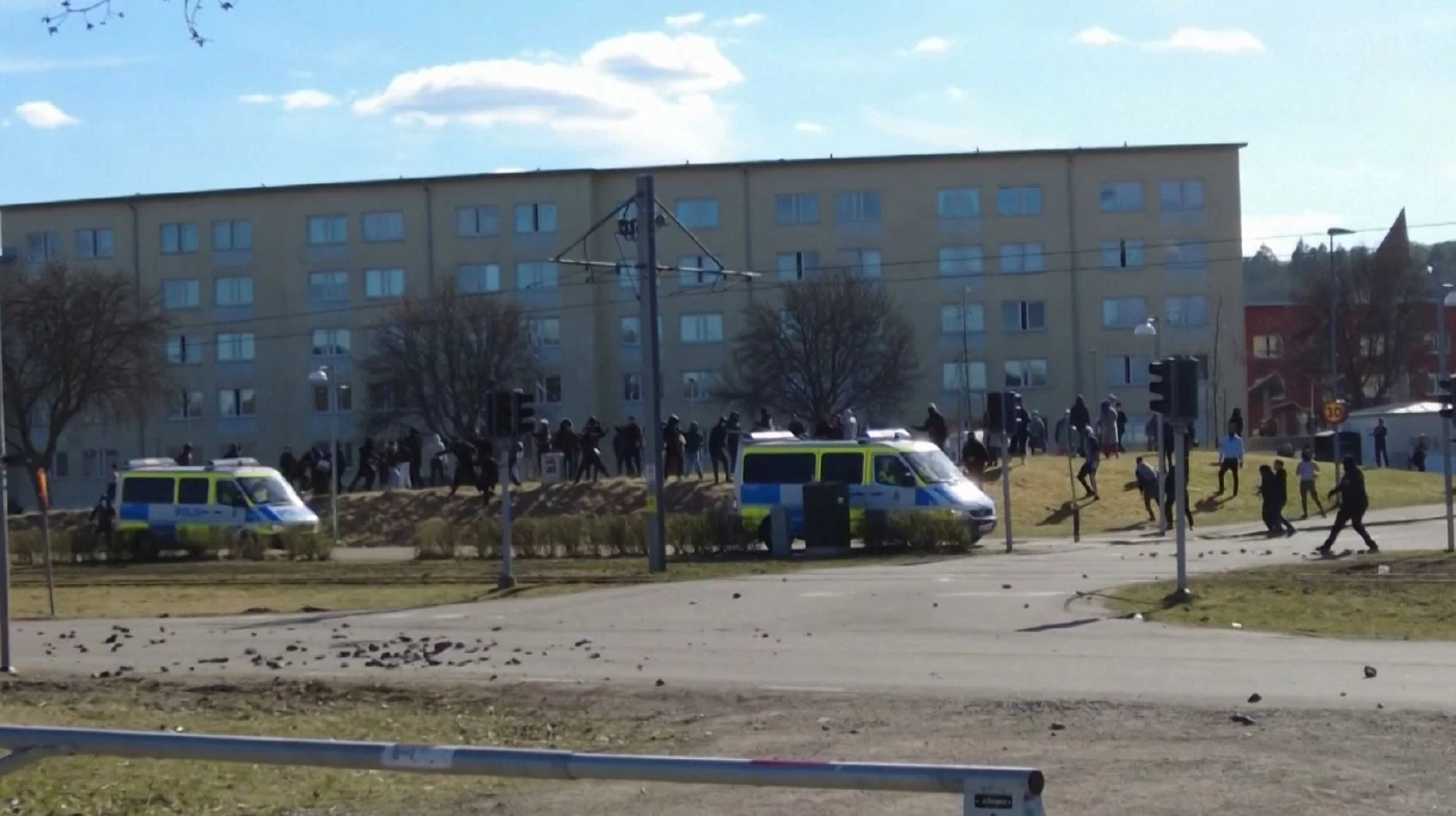 ประท้วงต้าน "ผู้อพยพมุสลิม" ที่สวีเดน