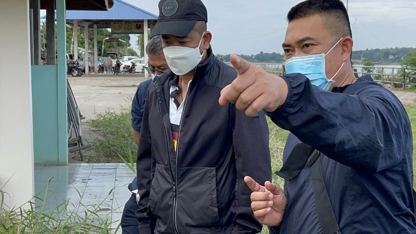 ลูกชายผู้ใหญ่บ้านวิ่งหนีตาย มือปืนไล่กระหน่ำยิง 5 นัด เสียชีวิต