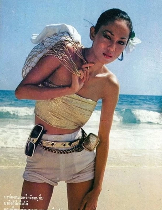 เปิดประวัติ “ติ๋ม เพ็ญพร” อดีตนางแบบดัง ชีวิตสุดพลิกผัน สูงสุดสู่จุดต่ำสุด