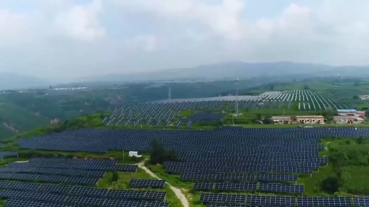 ห่วงโซ่อุตสาหกรรมไฟฟ้าพลังงานลมในไหหลำมูลค่า 50,000 ล้านหยวน (คลิป)