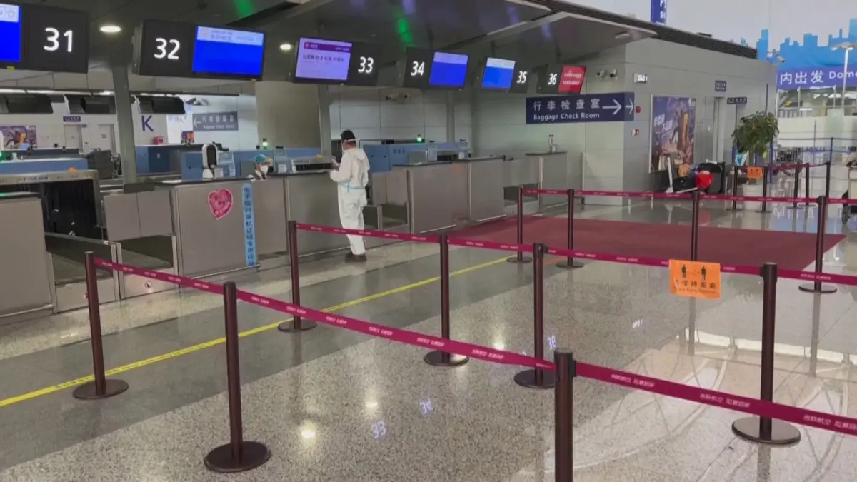 จีนผ่อนคลายตรวจโควิดนักเดินทางจากบางชาติ