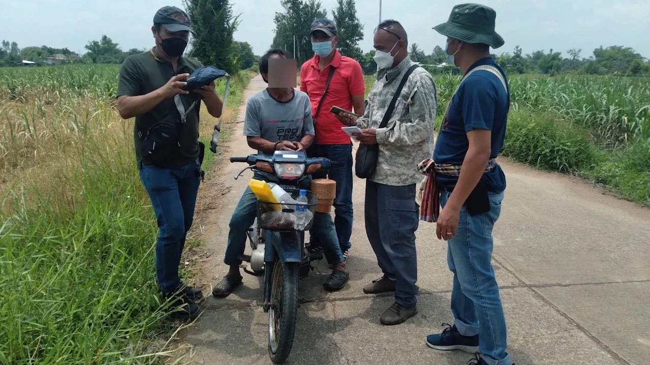 รวบแล้วพ่อเลี้ยงโหด มีดปาดคอภรรยาเย็บ 17 เข็ม