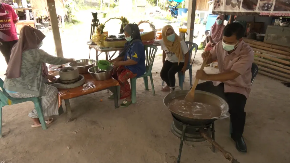 สุดปัง! ชาวสะบ้าย้อยงัด 'กาละแมกาแฟ' ดึงดูดลูกค้า
