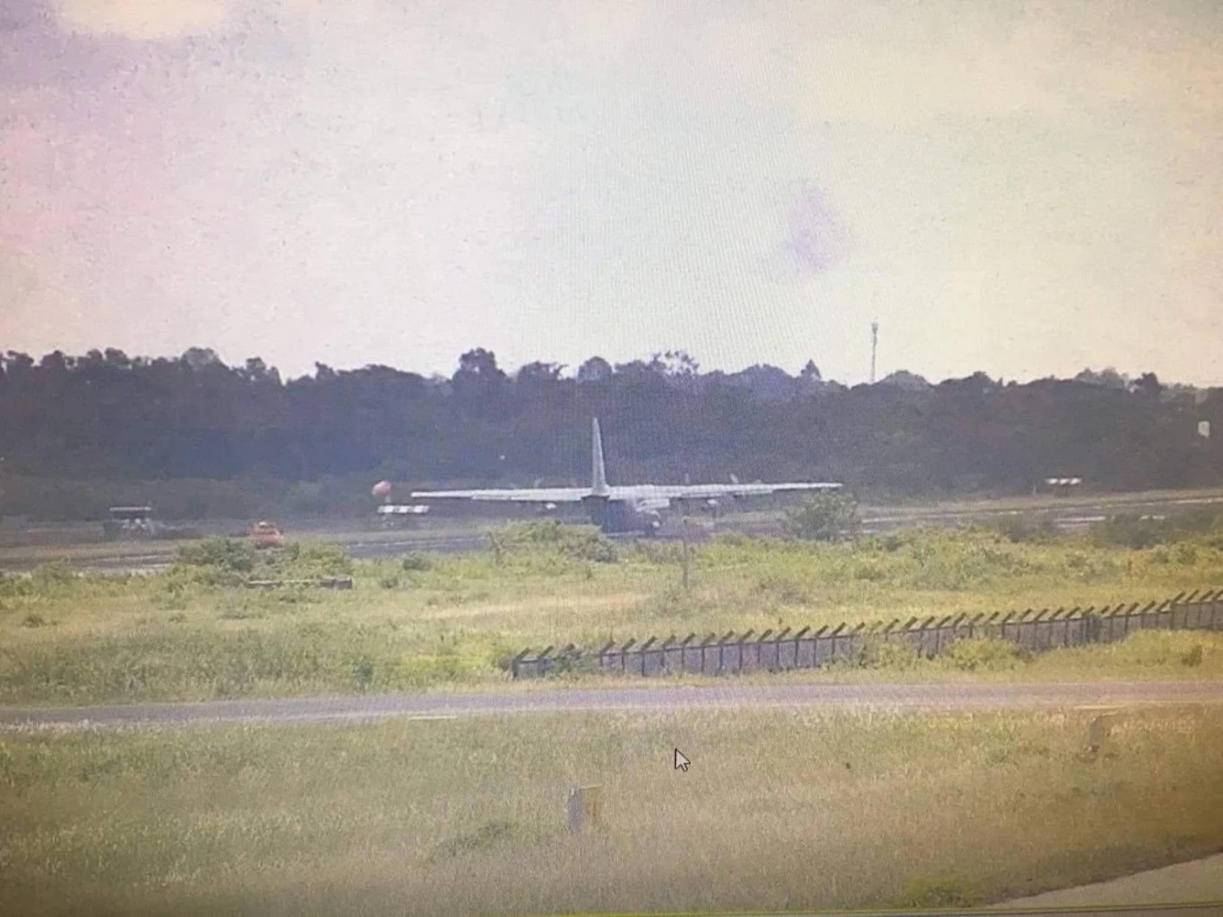 เครื่อง C130 ยางแตกขวางรันเวย์สนามบินอุบลราชธานี