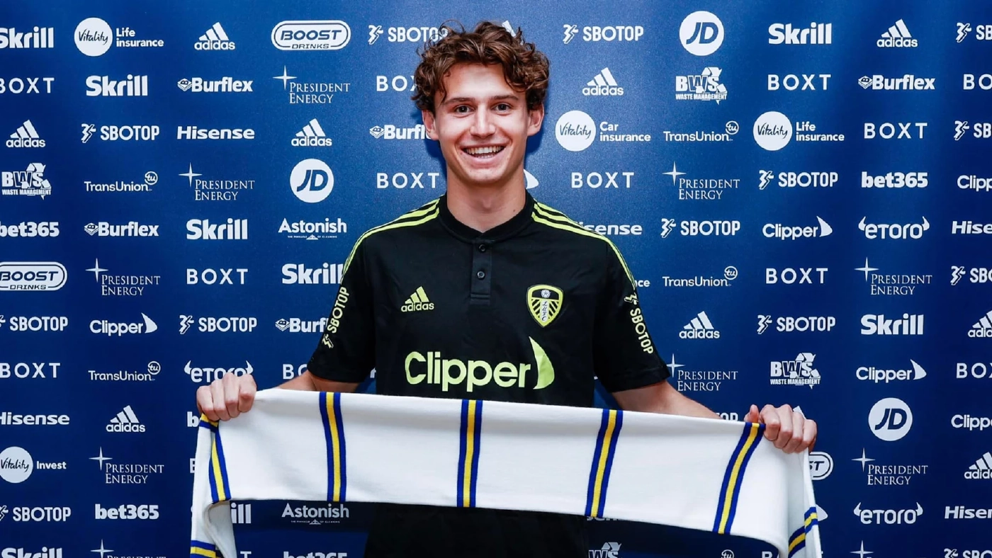 เร่งเสริมทัพ! ลีดส์คว้าดาวรุ่งซัลซ์บวร์ก-วิลล่าสอยแข้งใหม่จากเซบีย่า